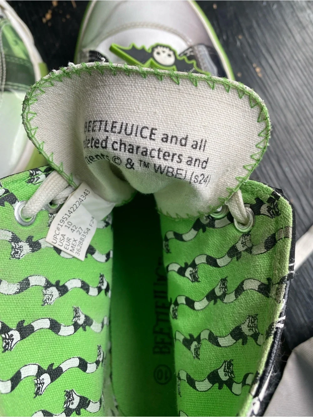 WomansHigh-Top Sneakers in White & Neon Green - Stylish Skate Shoe